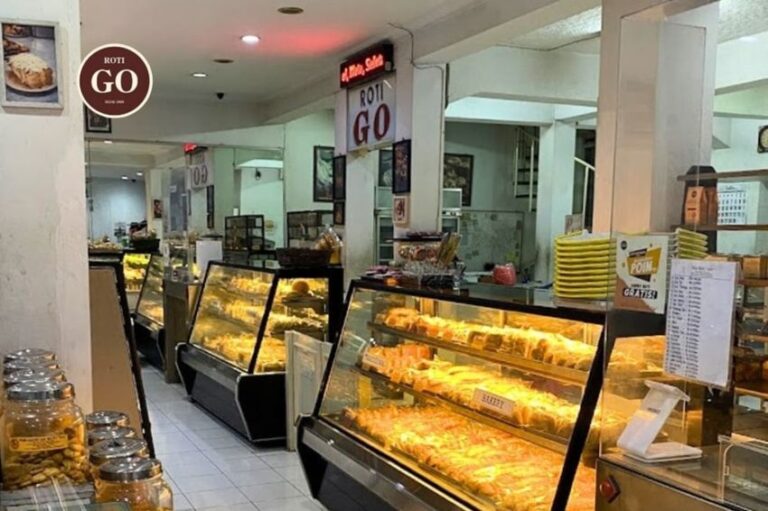 Toko Roti Inaya 5 Toko Roti Tertua di Indonesia, Ada yang Berusia 126 Tahun ...