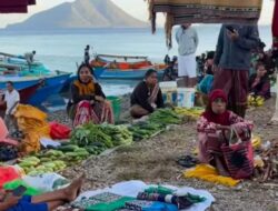 Pasar dengan Pemandangan Tercantik di Indonesia Ada di Pulau Alor NTT