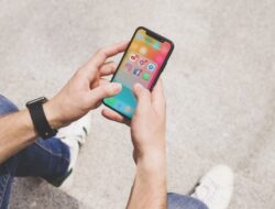 Brain rot, penurunan kualitas otak akibat kebiasaan scroll tanpa henti