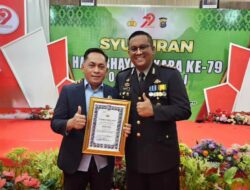 Ketua PWI Dumai Terima Penghargaan dari Polres Dumai di HUT Bhayangkara ke-79