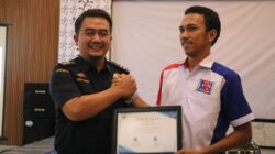 Bea Cukai Dumai Beri Penghargaan Kepada Organisasi PWMOI Kota Dumai