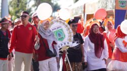 Warna Merah Putih Hiasi Balai Kota, Pemkot Batu Peringati HUT RI Lewat Jalan Sehat dan Aksi Kemanusiaan – BeritaNasional.ID
