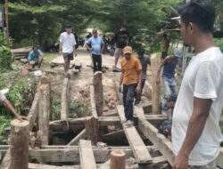 Dana Swadaya Jembatan Bukit Cahaya Selesai Dikerjakan Oleh Masyarakat.