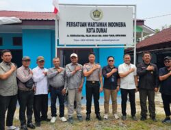 Kapolres Dumai Silaturahmi ke Kantor PWI Dumai, Perkuat Sinergi Polri dan Insan Pers.