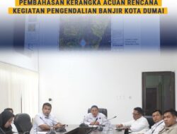 Kepala Dinas PU Melaksanakan Rapat Virtual Terkait Pengendalian Banjir di Kota Dumai.